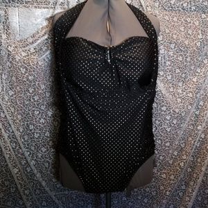 Absolutely gorgeous black and gold 1pc bathing sui